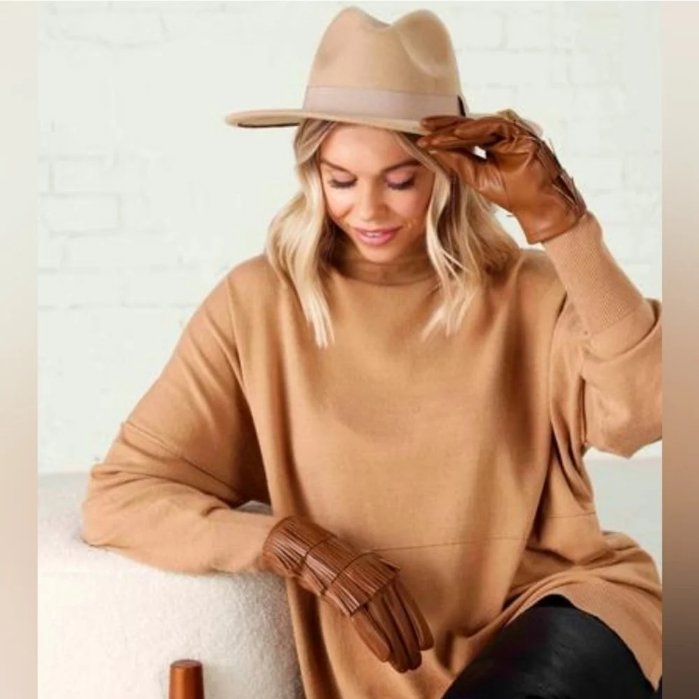 Mudd Tan Fringed Faux Leather Gloves